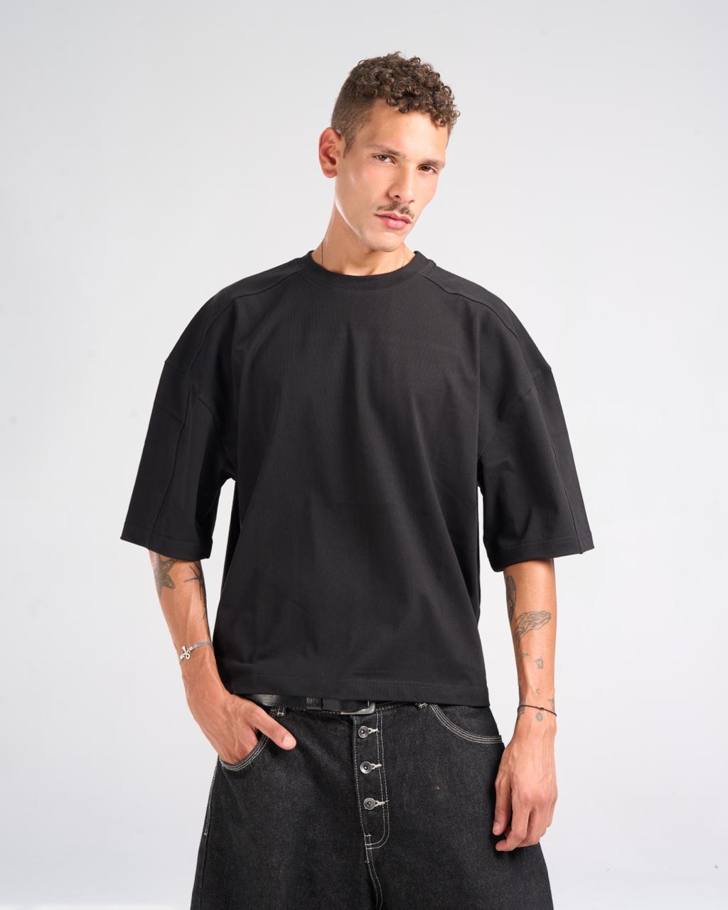 Black basic t-shirt