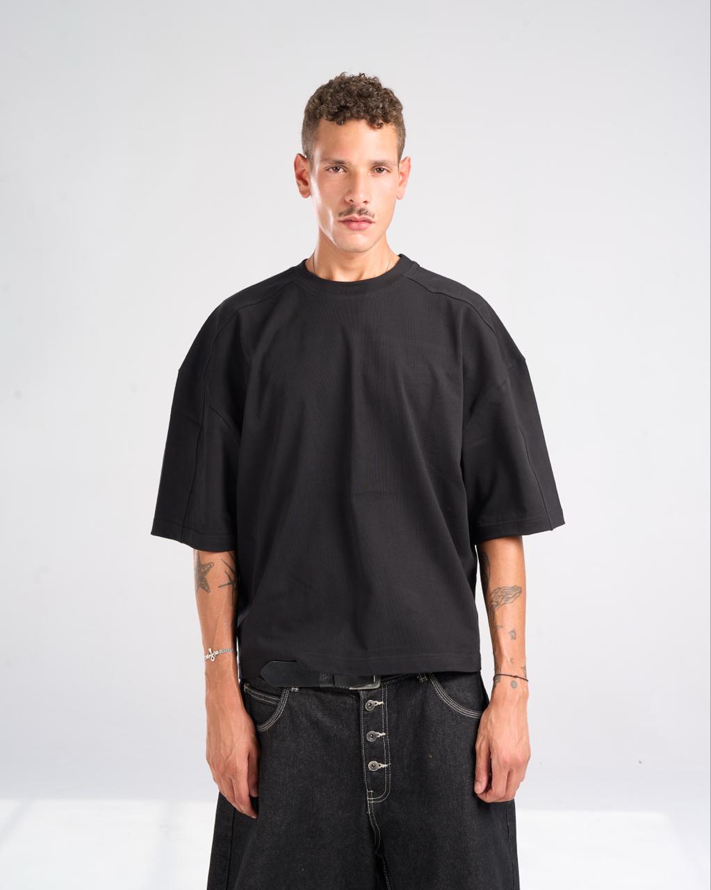 Black basic t-shirt