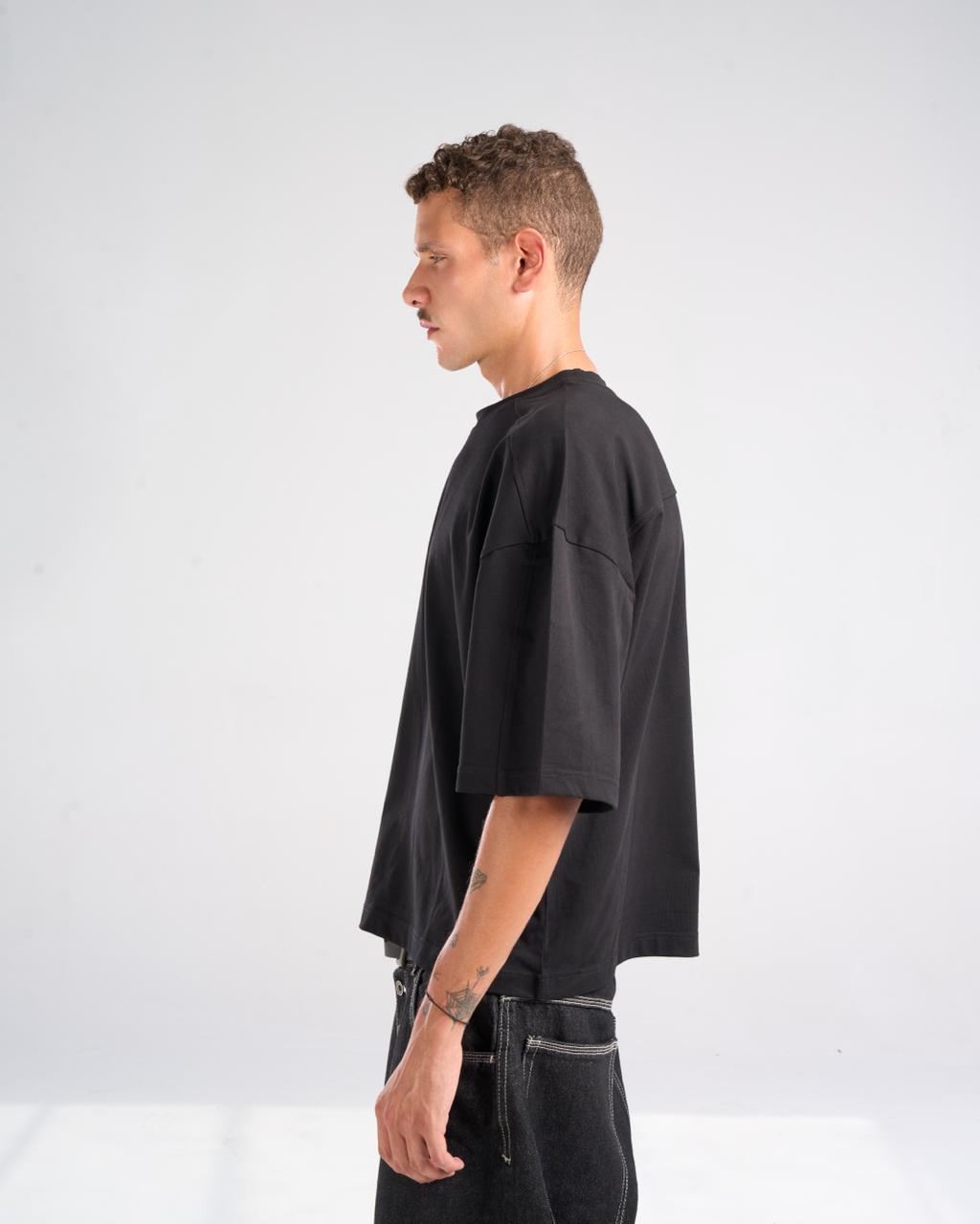 Black basic t-shirt