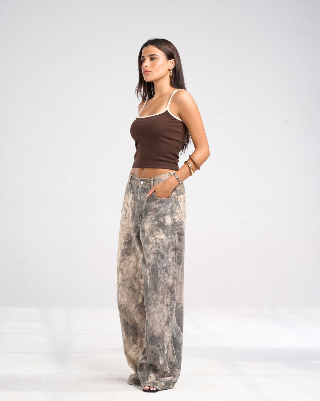 brown tank top